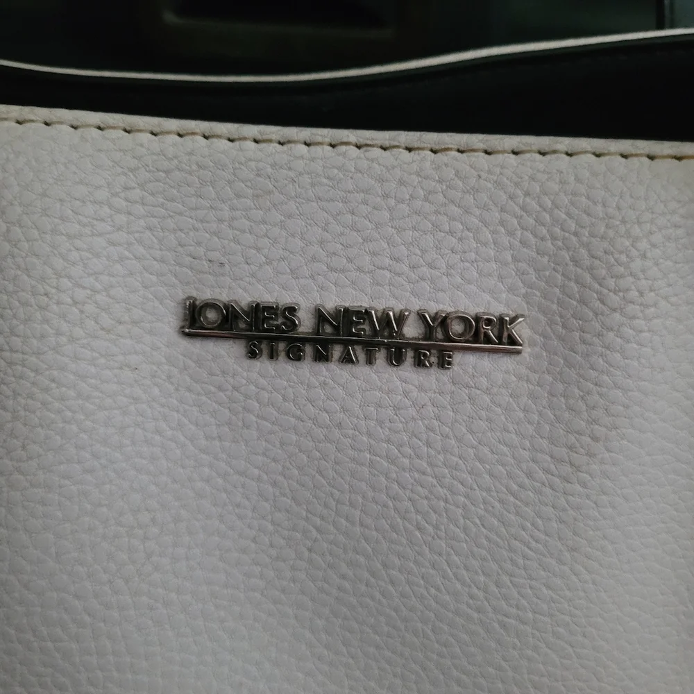 Jones New York Signature Black and White Tote Bag - Picture 2 of 6